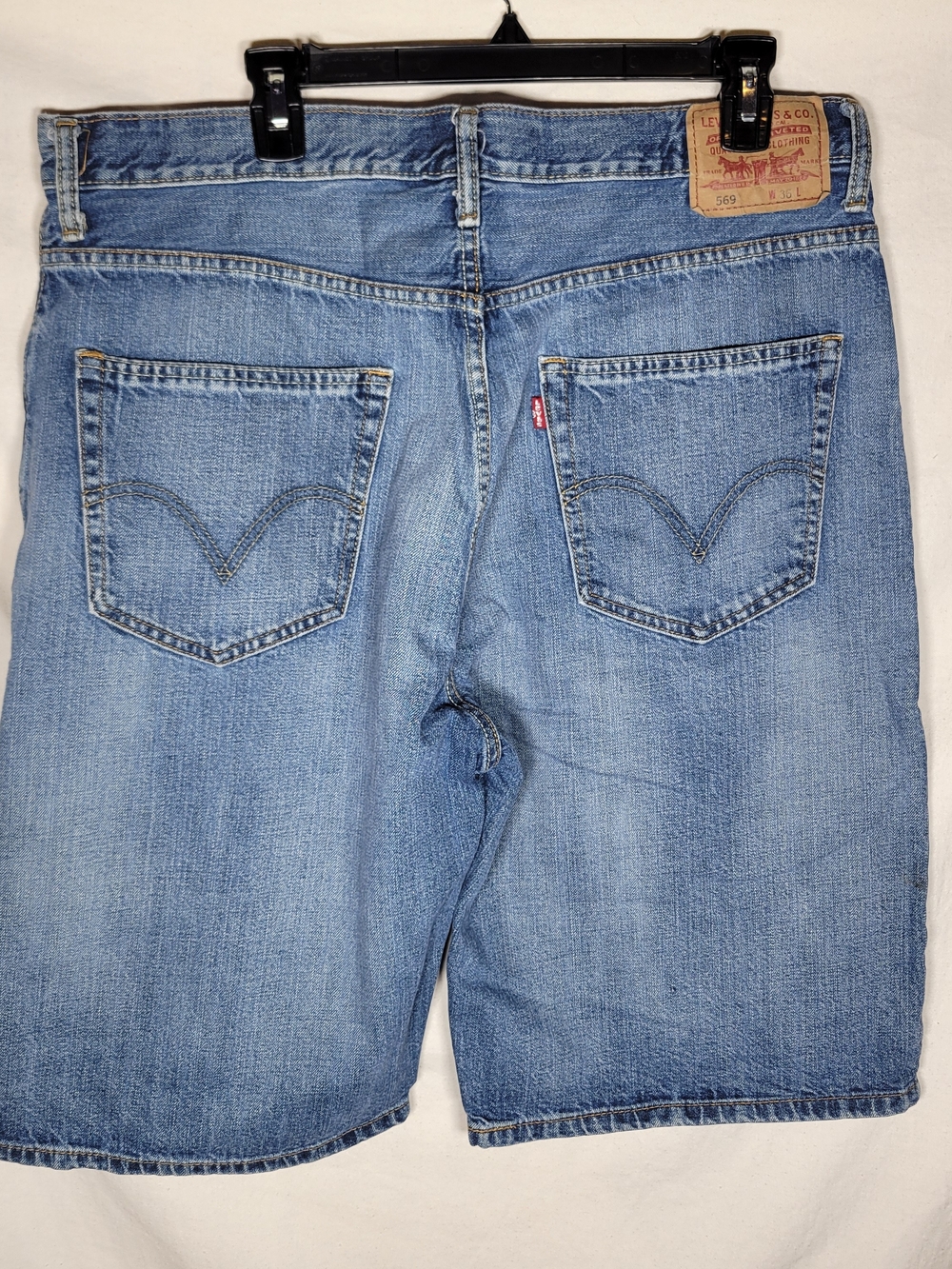 Levi's Men's Light Blue Denim Shorts Loose Straight 569 size 36